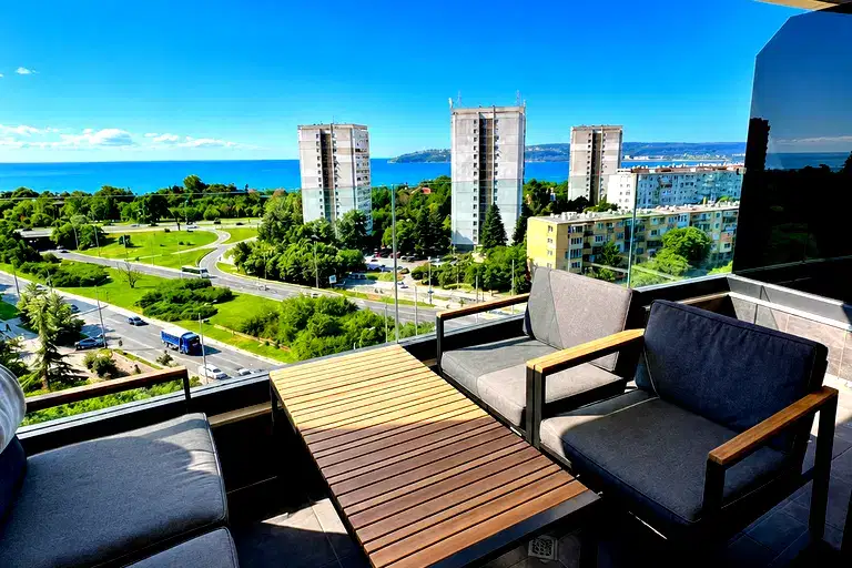 3-bedroom apartment in Varna, Briz
