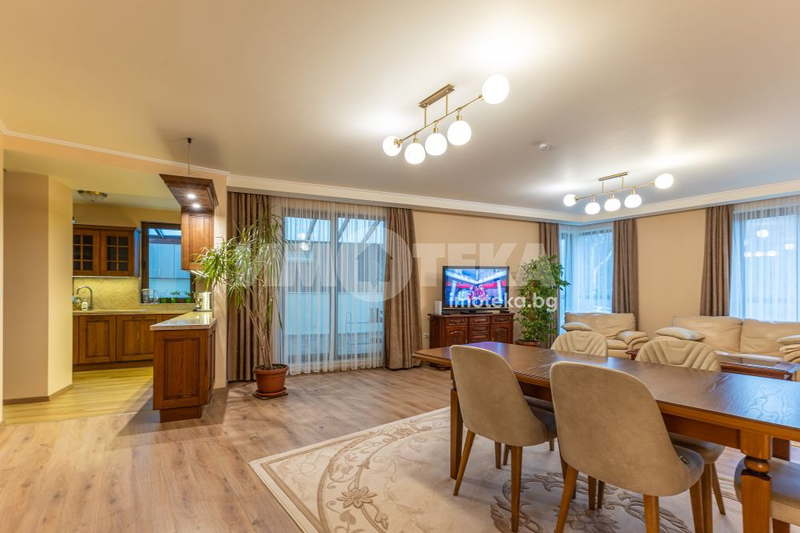 4-bedroom apartment in Varna, Briz