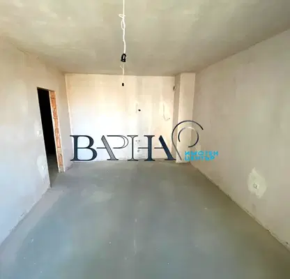 Снимка 5 — Двустаен апартамент с тераса в Център, Варна