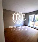 Тристаен апартамент в Център, Варна с две тераси