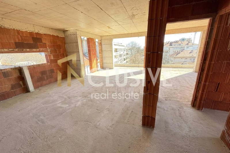 3-bedroom apartment in Varna, Centyr