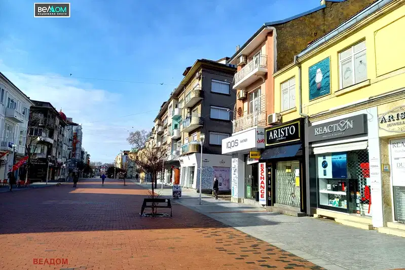 4-bedroom apartment in Varna, Centyr