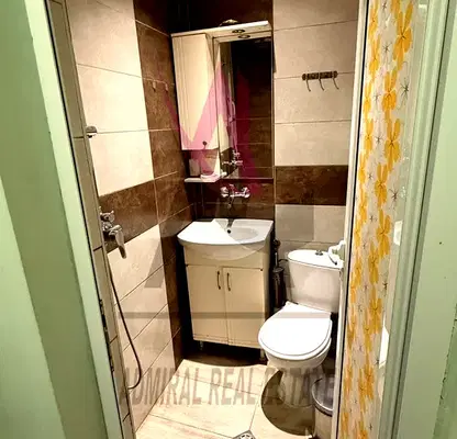 Снимка 4 — Двустаен апартамент с тераса в центъра на Варна