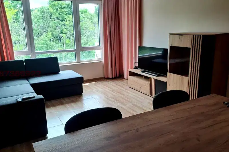 3-bedroom apartment in Varna, Centyr