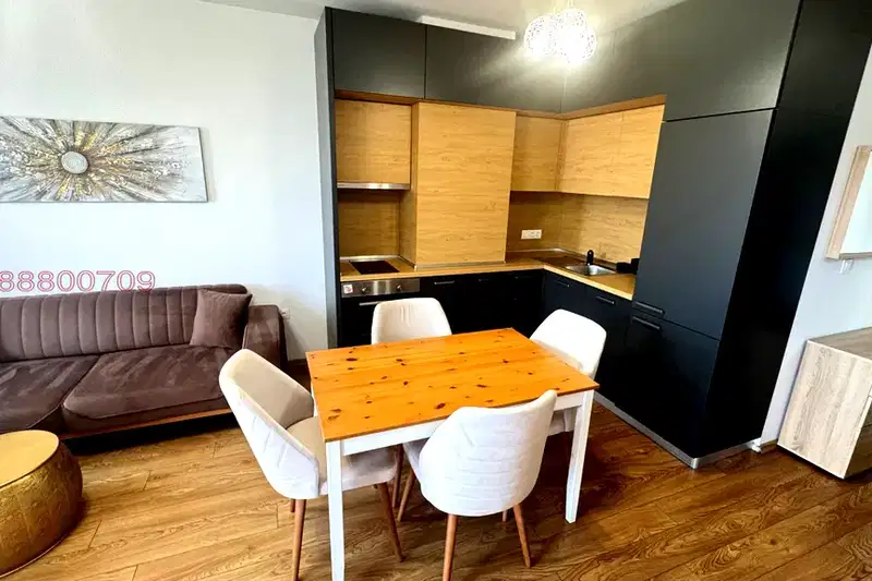 3-bedroom apartment in Varna, Centyr
