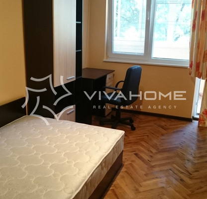 Photo 2 — 3-bedroom apartment in Varna, Centyr