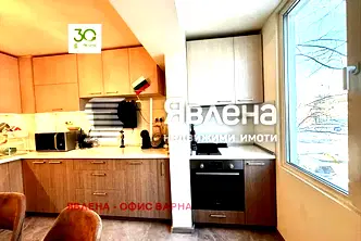 Тристаен апартамент с 3 отделни стаи в Чайка, Варна