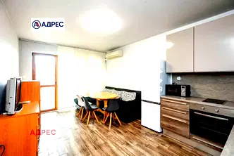 Тристаен апартамент в Чайка, Варна с тераса и изба
