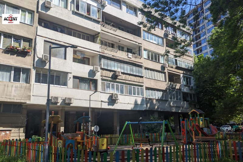 Тристаен апартамент с две тераси в Чайка, Варна