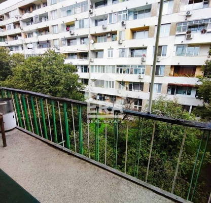 Снимка 5 — Тристаен апартамент с три тераси в Чайка, Варна