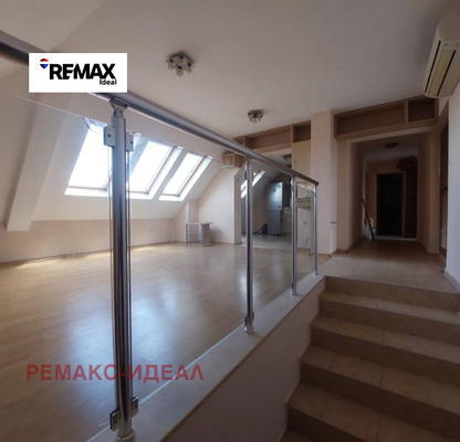 Снимка 5 — Тристаен апартамент с панорамна тераса в Цветен квартал, Варна
