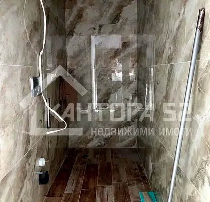 Снимка 3 — Двустаен апартамент с морска панорама в Галата, Варна