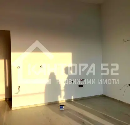 Снимка 4 — Двустаен апартамент с морска панорама в Галата, Варна