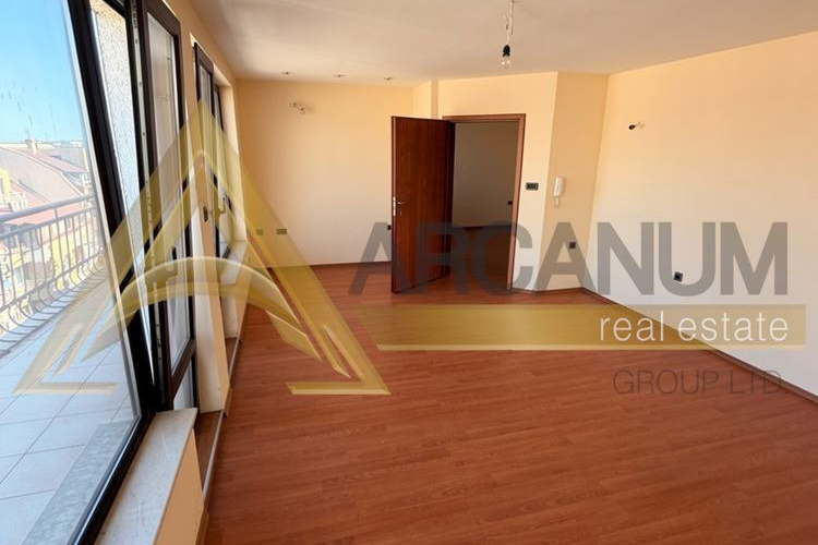 4-bedroom apartment in Varna, Hei