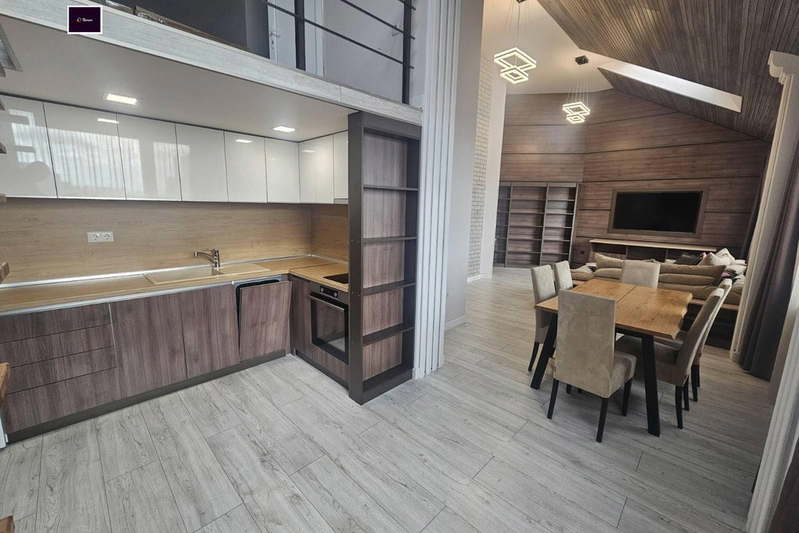 5-bedroom apartment in Varna, Hei