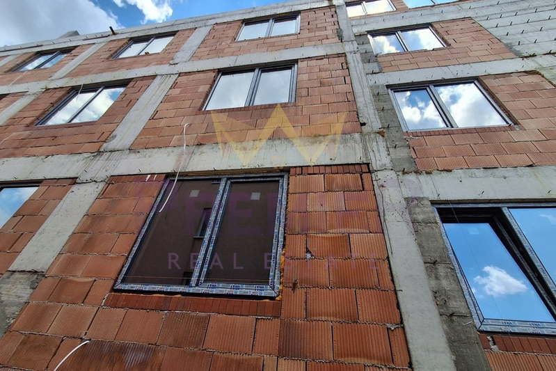 Четиристаен апартамент с три спални в Изгрев, Варна