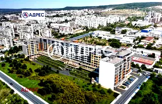 Тристаен апартамент с голяма тераса в Кайсиева градина, Варна