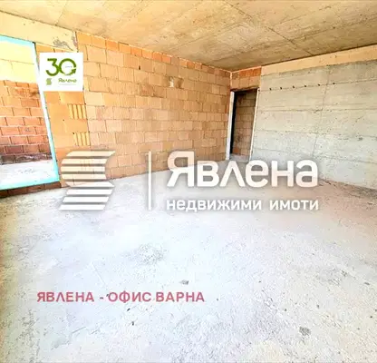 Снимка 3 — Тристаен апартамент с панорамна гледка в Кайсиева градина, Варна