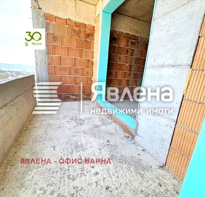 Снимка 4 — Тристаен апартамент с панорамна гледка в Кайсиева градина, Варна