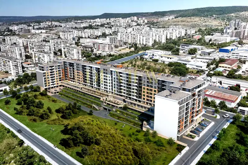 Четиристаен апартамент в Кайсиева градина с тераса
