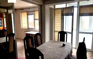Тристаен апартамент с тераси в Колхозен пазар, Варна