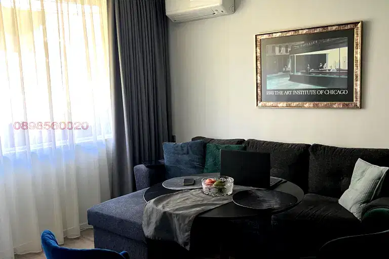 Двустаен апартамент с балкон в Колхозен пазар, Варна