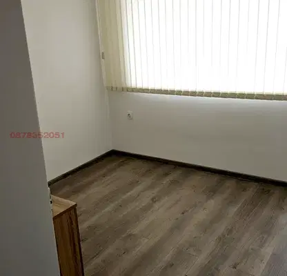Снимка 5 — Тристаен апартамент на 3-ти етаж в Колхозен пазар, Варна