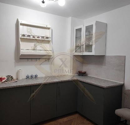Снимка 2 — Тристаен апартамент в Колхозен пазар, Варна с тераса