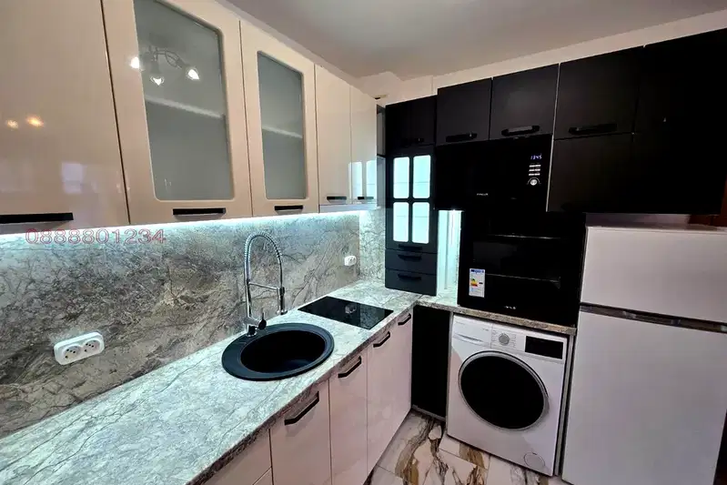Two-room apartment with terrace in Konfuto, Varna