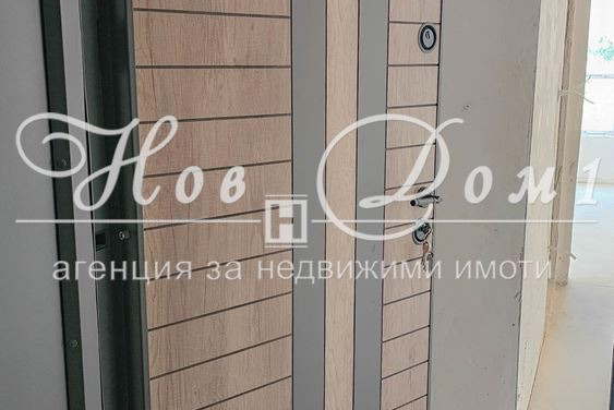 Двустаен апартамент с тераса в Левски 1, Варна