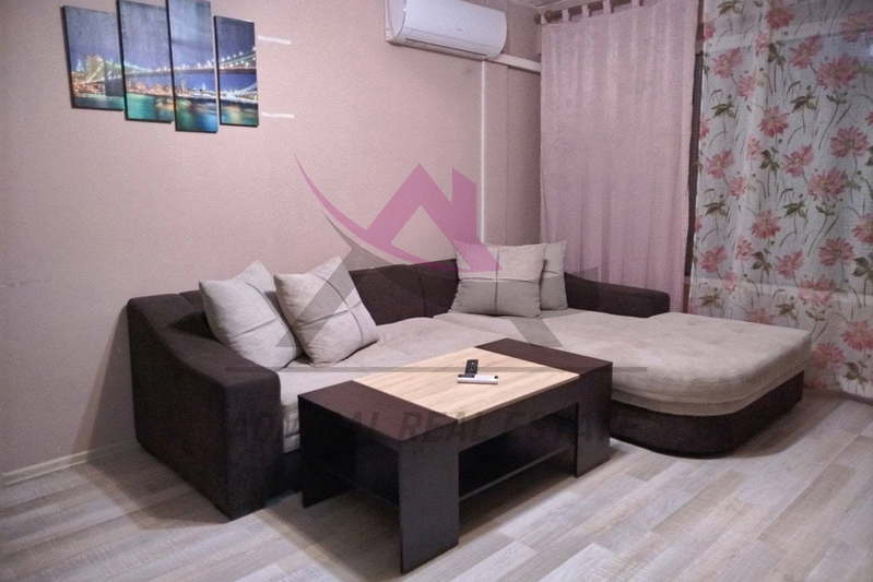 Двустаен апартамент с тераса в Левски 1, Варна