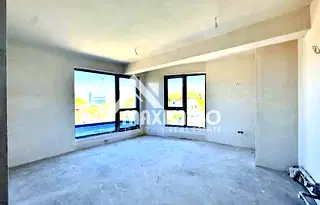 Тристаен апартамент с голяма тераса в Левски, Варна