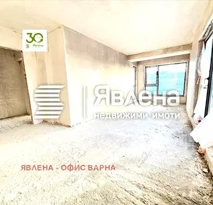 Снимка 3 — Тристаен апартамент с две тераси в Левски 1, Варна