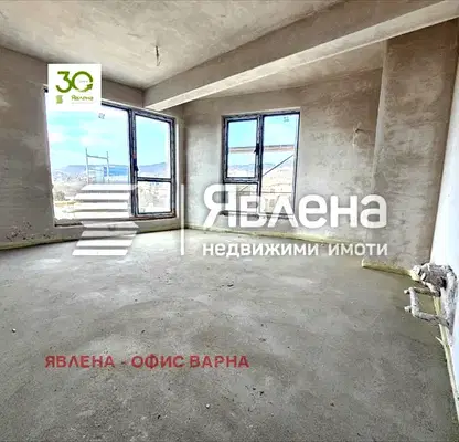 Снимка 3 — Тристаен апартамент с тераса в Левски 1, Варна