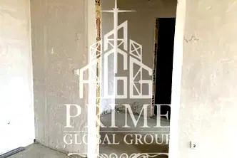 2-стаен апартамент в м-т Горна Трака с тераса и паркомясто