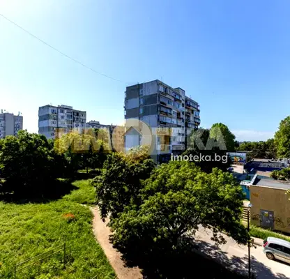 Снимка 5 — Тристаен апартамент в Младост 1, Варна с две тераси