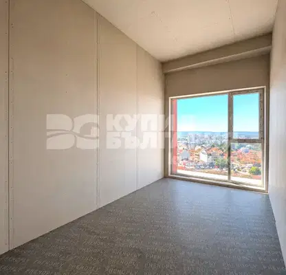 Photo 4 — Three-room apartment with terrace in Mladost 1, Varna