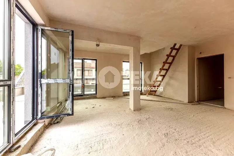 Spacious 4-room apartment with sea view in Okrazhna bolnitsa, Varna