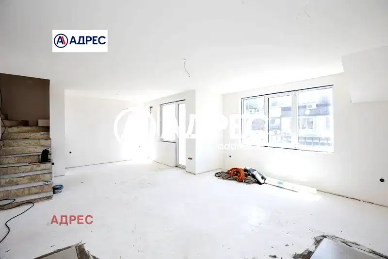 Тристаен апартамент с две тераси в центъра на Варна, Операта
