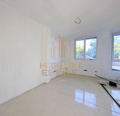 Photo 4 — 3-bedroom apartment in Varna, Pogrebi