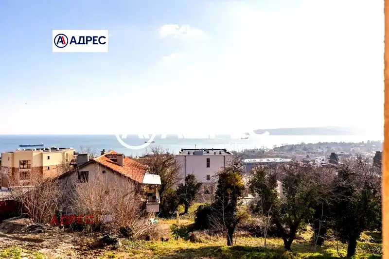 4-стаен апартамент с морска панорама в Свети Никола, Варна