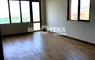 Двустаен апартамент с тераса и морска гледка във Виница, Варна