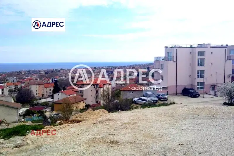Двустаен апартамент с морска панорама във Варна, Виница