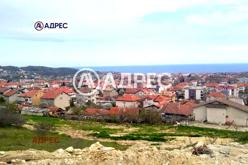 Двустаен апартамент с морска панорама във Виница, Варна