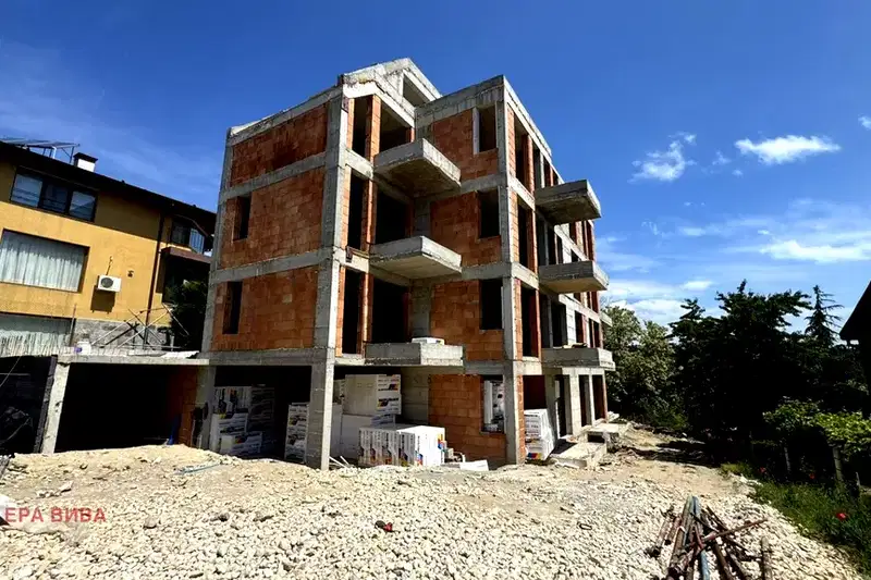 Three-room apartment with terrace in Vinitsa, Varna