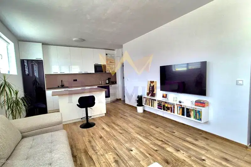 3-bedroom apartment in Varna, Vinica