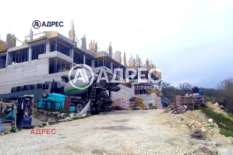 Тристаен апартамент с морска панорама във Виница, Варна