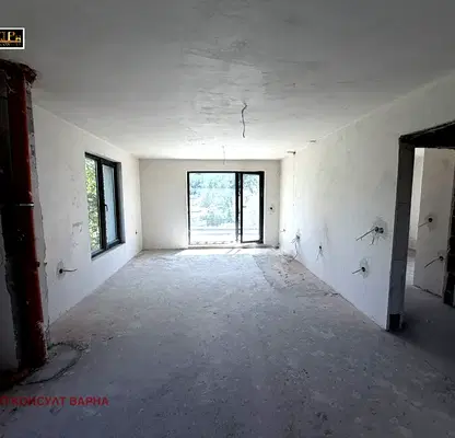 Photo 4 — Two-room apartment with potential for three-room in Varna, Vladislav Varnenchik