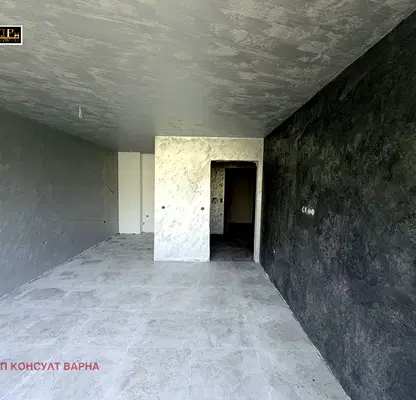 Photo 3 — Two-room apartment with west aspect in Varna, Vladislav Varnenchik