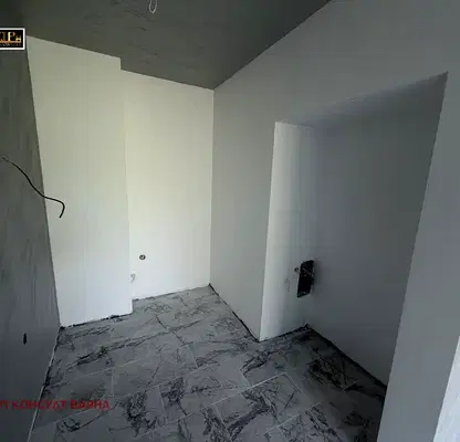 Photo 4 — Two-room apartment with west aspect in Varna, Vladislav Varnenchik